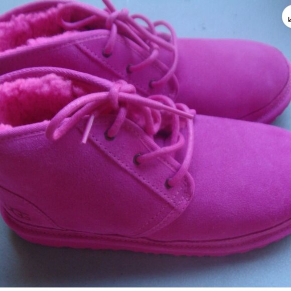 NEW UGG Women's \ Kids Neumel Deep Pink Suede Ankle Boots S\N 1017320K Size US 6 - Picture 2 of 8